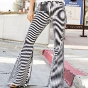 NWT Blank Paige Flare Jeans Size L